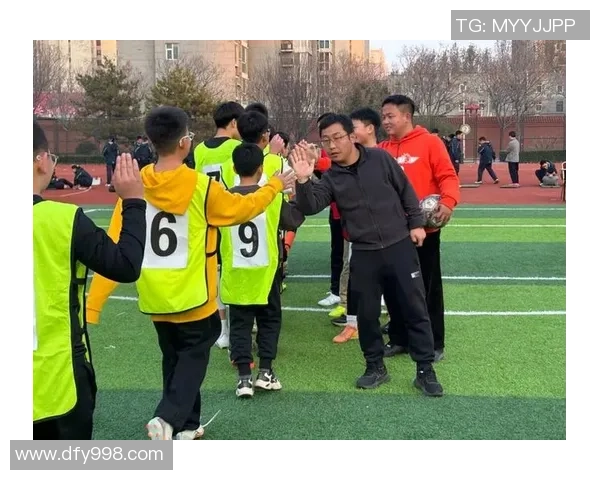 酷游玩足球带你领略激情赛场体验尽享足球魅力与乐趣